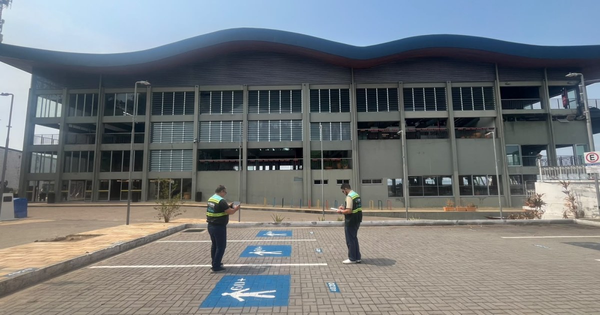 Ageman identifica necessidade de ampliar placas com QR Code na Zona Azul do centro de Manaus