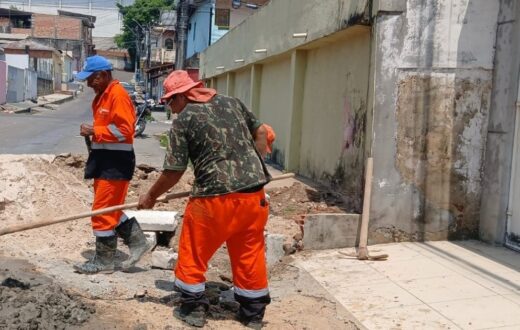 Intervenção na rua Pitimbu combina drenagem e recuperação de calçada em Manaus