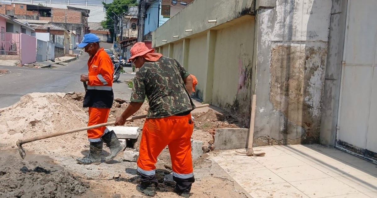 Intervenção na rua Pitimbu combina drenagem e recuperação de calçada em Manaus