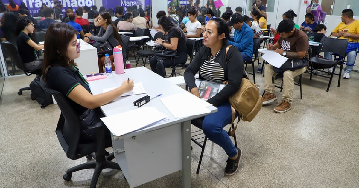 Candidatos devem levar documentos originais para feira de empregos em Manaus