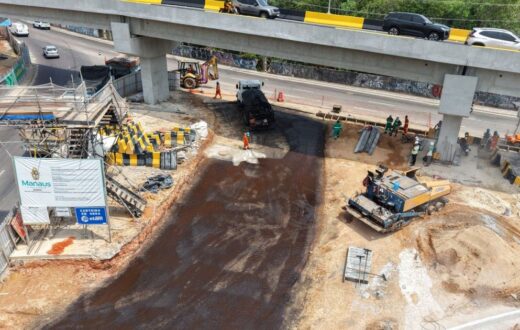 Drenagem e pavimentação avançam em rotatória do complexo Passarão, em Manaus