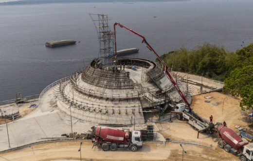 Obra do Parque Encontro das Águas mantém concretagem das asas e outros serviços no canteiro