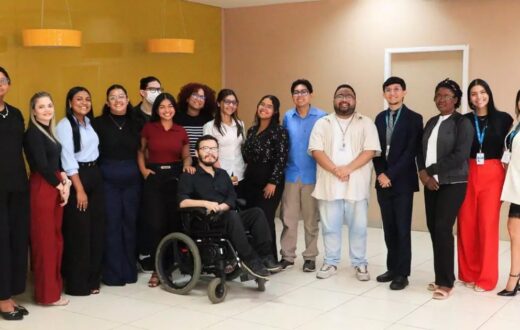 Comunicação pública e participação social orientam visita de universitários à Câmara de Manaus