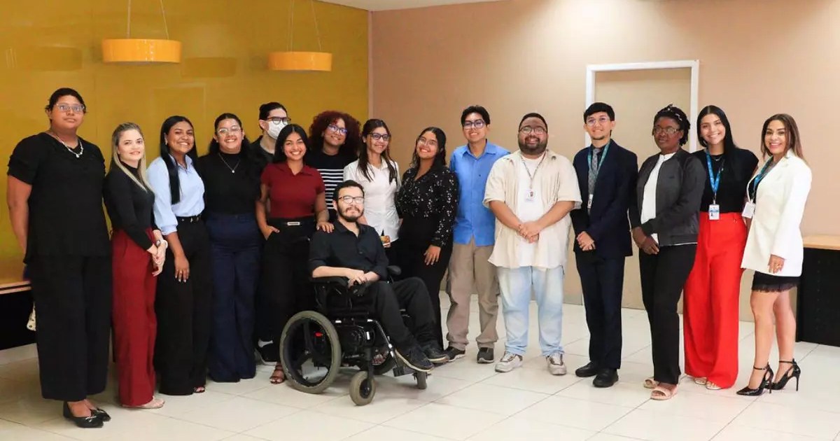 Comunicação pública e participação social orientam visita de universitários à Câmara de Manaus