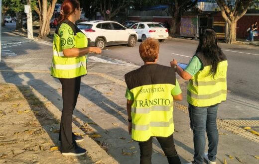 Tráfego no entorno da praça do Congresso é monitorado para possível mudança viária