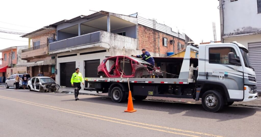 Denúncias pelo Disque-Trânsito resultam na retirada de sucatas no Nova Cidade