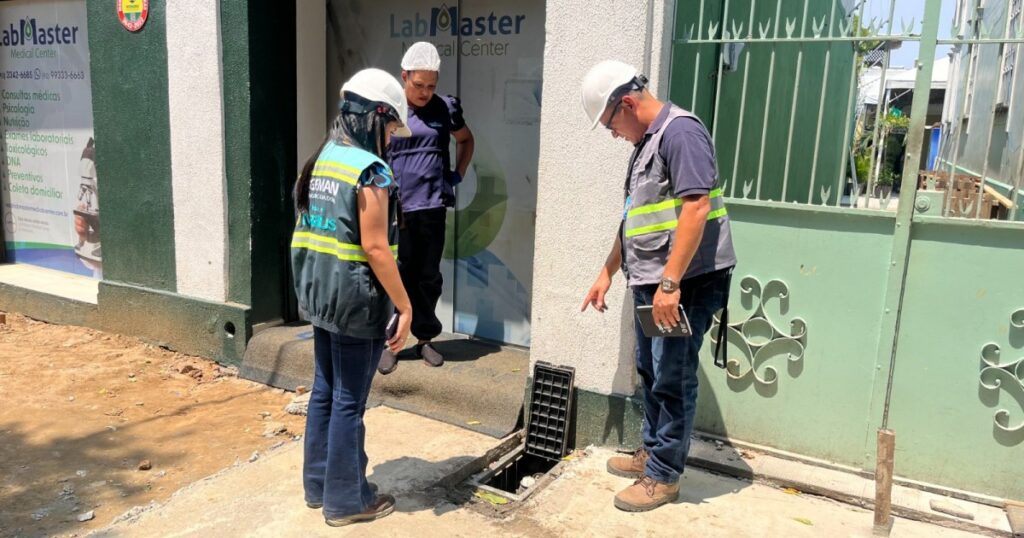 Redes subterrâneas avançam em obra da Rua Ferreira Pena, no Centro de Manaus